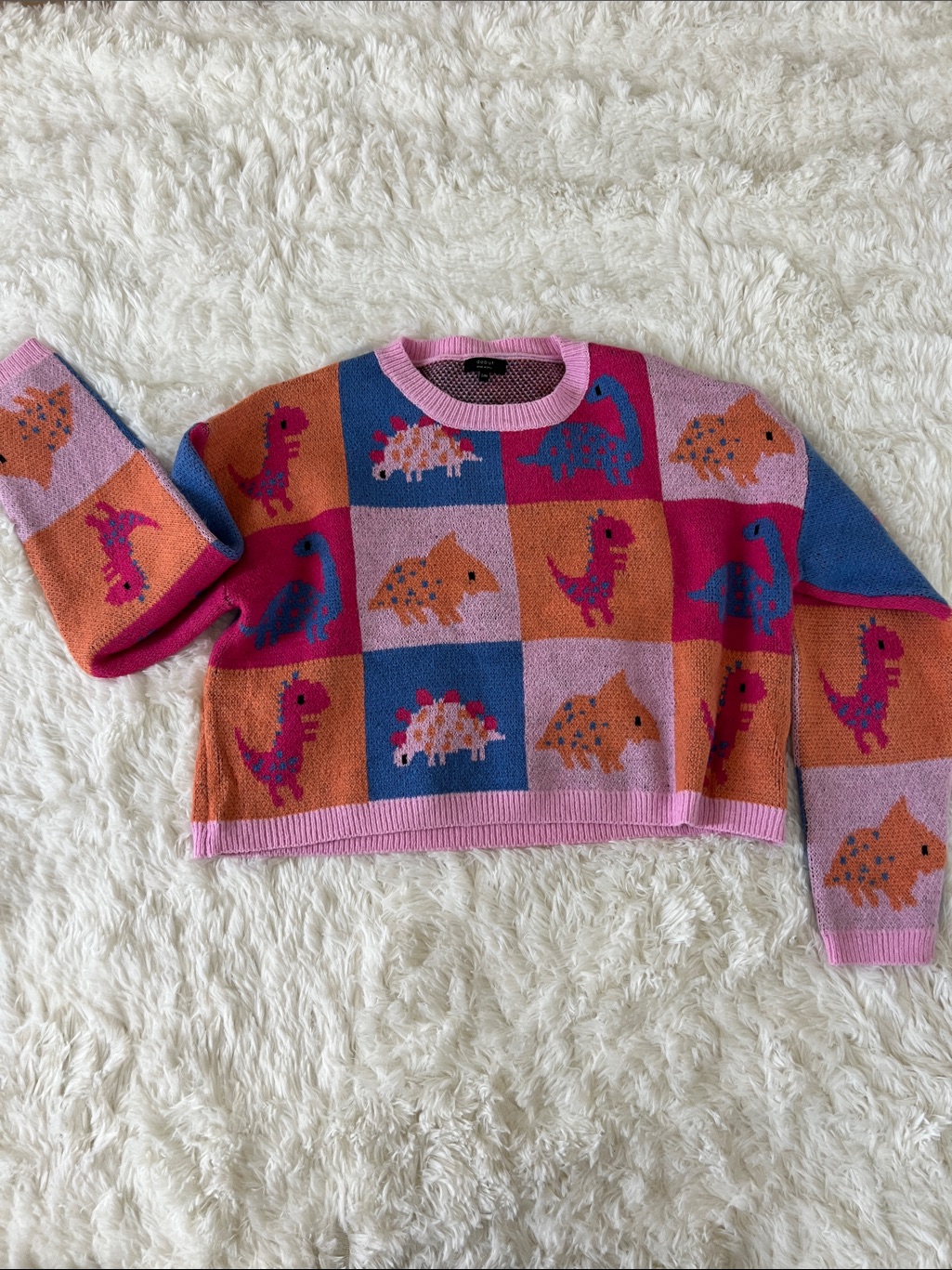 S/M Never Worn Great Material Cropped